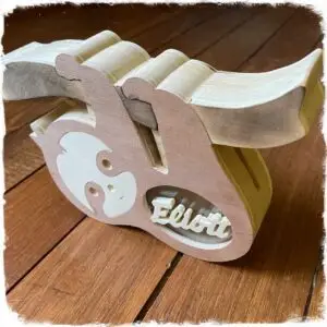 tirelire paresseux, cadeau personnalisé, jouets en bois, wooden toy